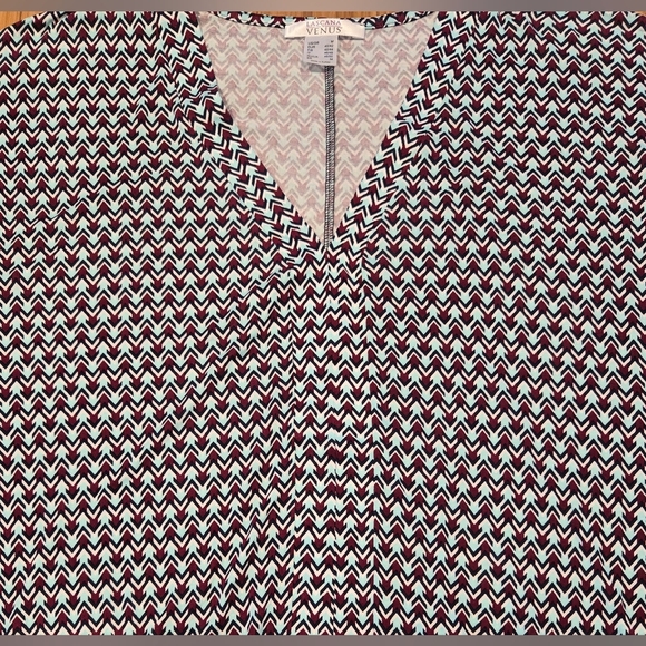 NWOT Venus Patterned Top - Picture 6 of 11